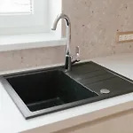 Luxury 2 Bedroom New With Private Parking