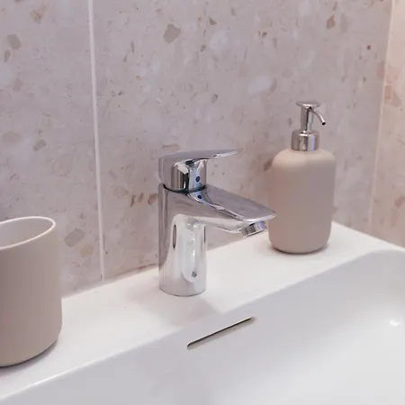 Luxury 2 Bedroom New With Private Parking 아파트 류블랴나