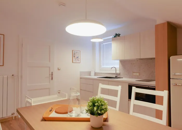 Appartement Luxury 2 Bedroom New With Private Parking